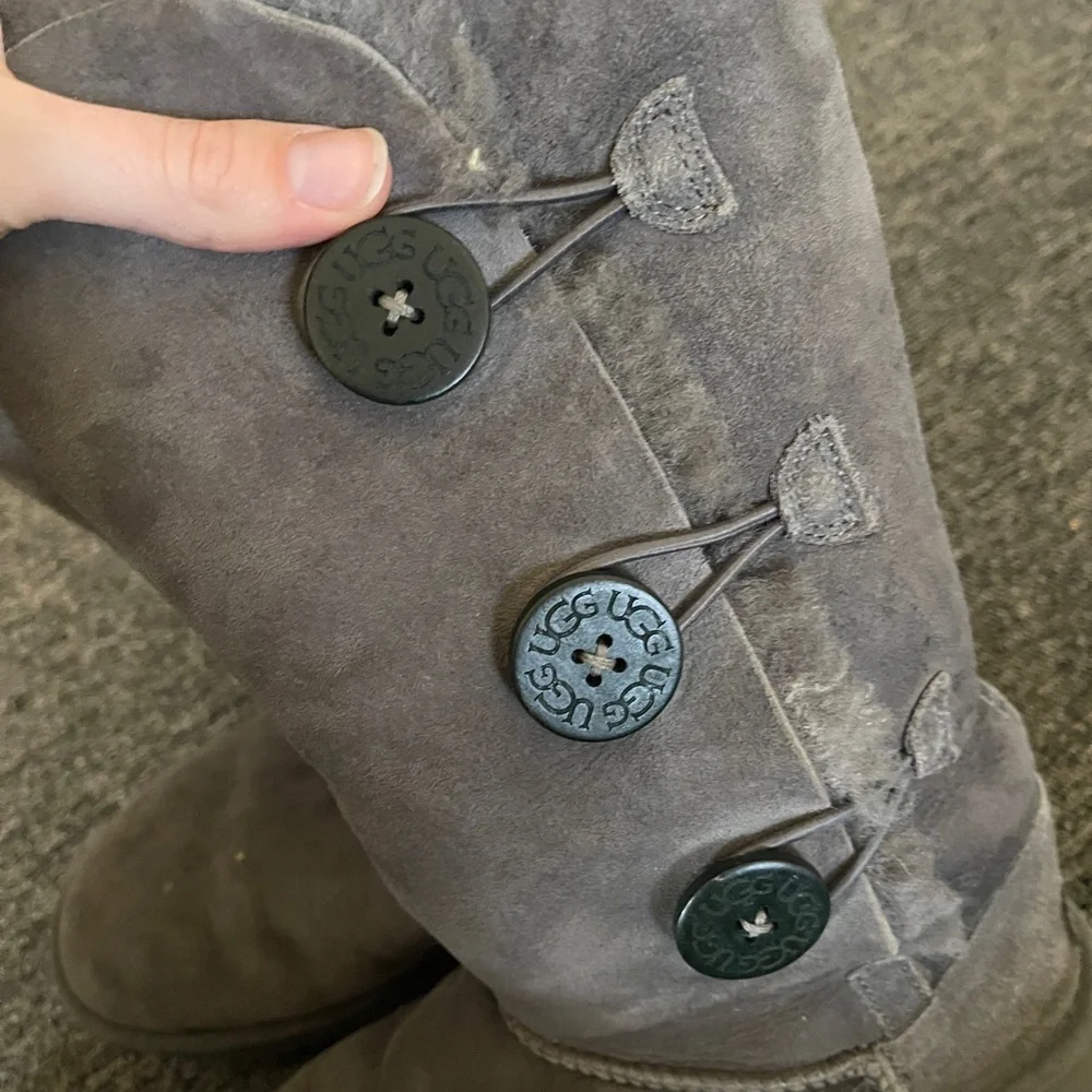 UGG stylish gray